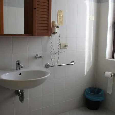 Hotel Ferandi Vallio Terme