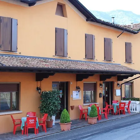 Ferandi Hotel 2*