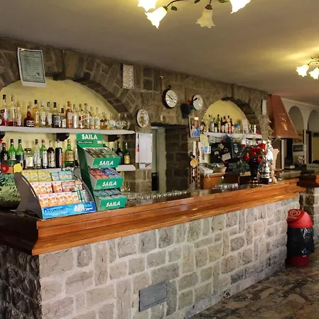 Ferandi Hotel