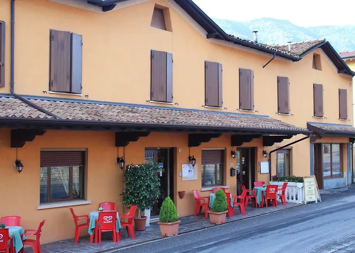 Ferandi Hotel 2*